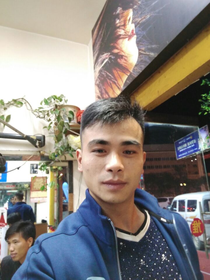 云南山歌《二十六岁单身狗》演唱：王显稳